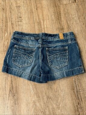 Maurices Washed Blue Denim Short Shorts